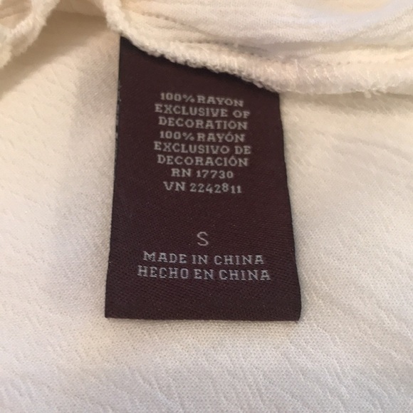 Knox Rose Crocheted Cream Top Size Small - Picture 9 of 12